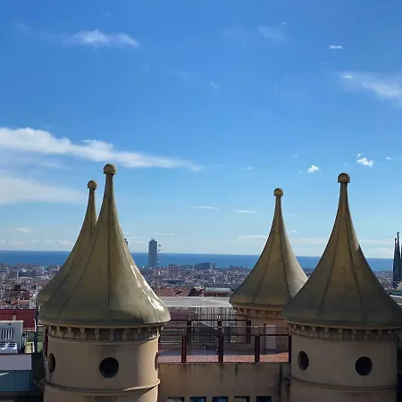 Amazing Sea And Sagrada Familia Views Homey Apartment Barcelona