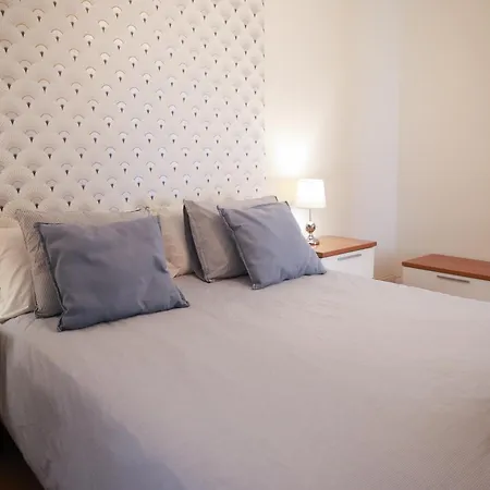 Amazing Sea And Sagrada Familia Views Homey Apartamento Barcelona