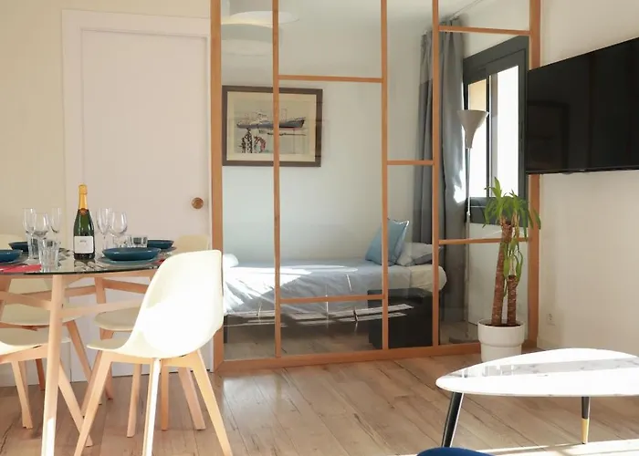Amazing Sea And Sagrada Familia Views Homey アパート バルセロナ